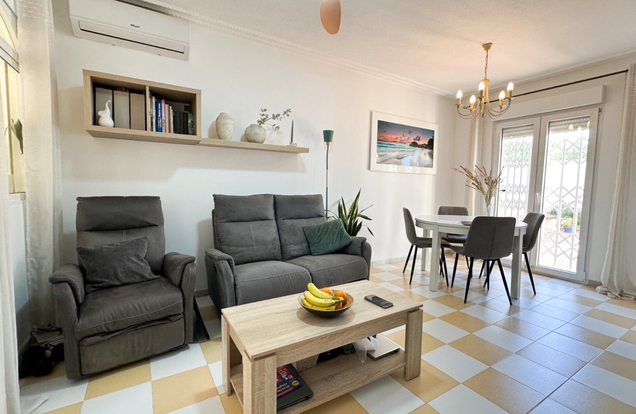 Herverkoop - Villa -
Torrevieja - Costa Blanca