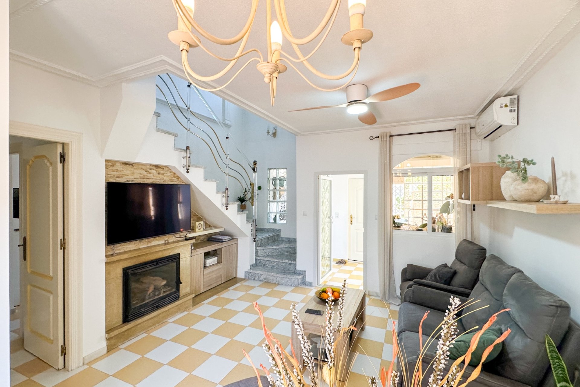Herverkoop - Villa -
Torrevieja - Costa Blanca