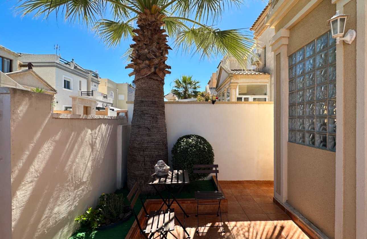 Herverkoop - Villa -
Torrevieja - Costa Blanca