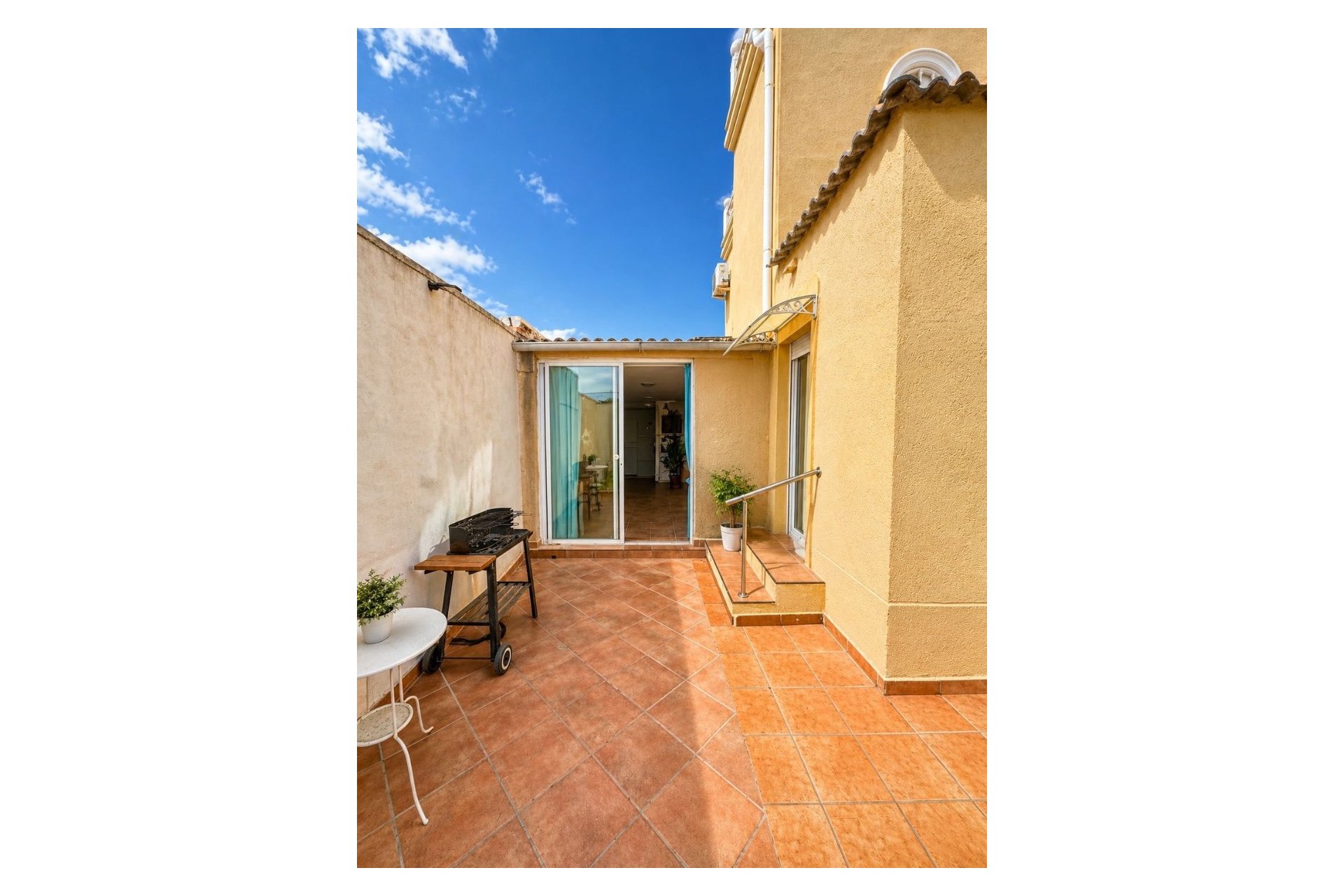 Herverkoop - Villa -
Torrevieja - Costa Blanca