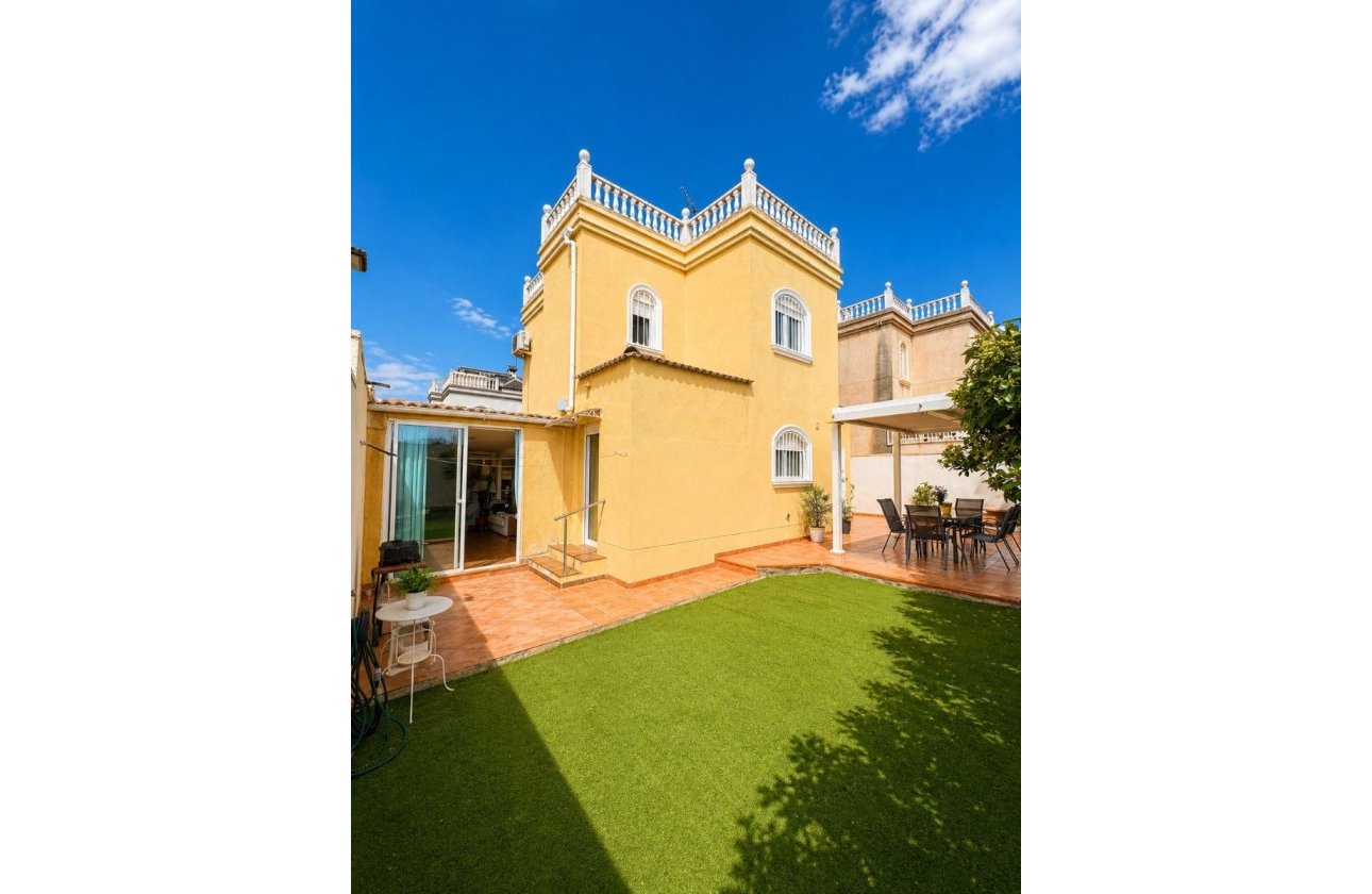 Herverkoop - Villa -
Torrevieja - Costa Blanca