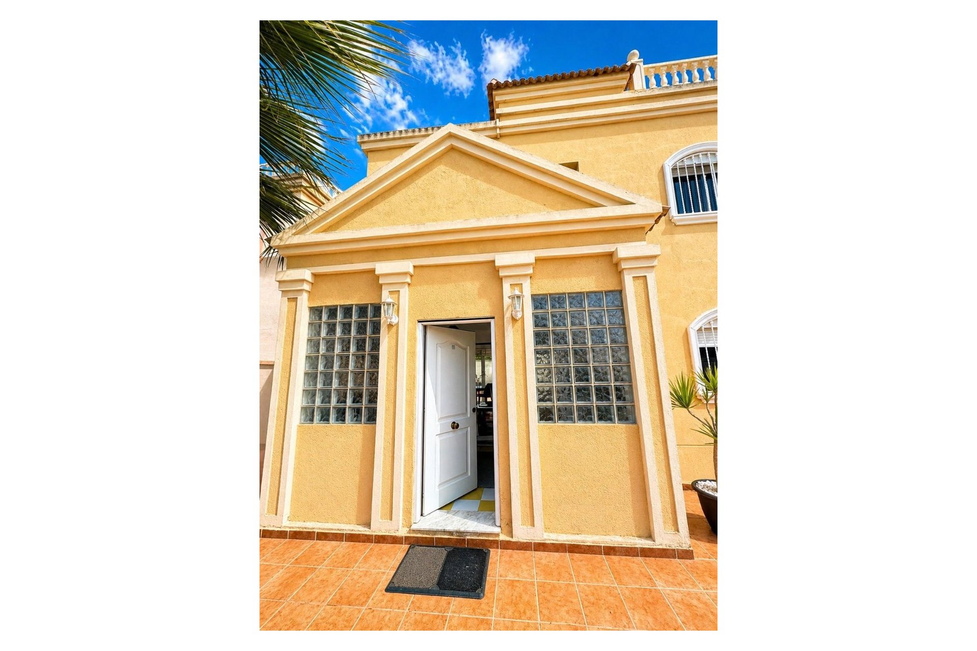 Herverkoop - Villa -
Torrevieja - Costa Blanca