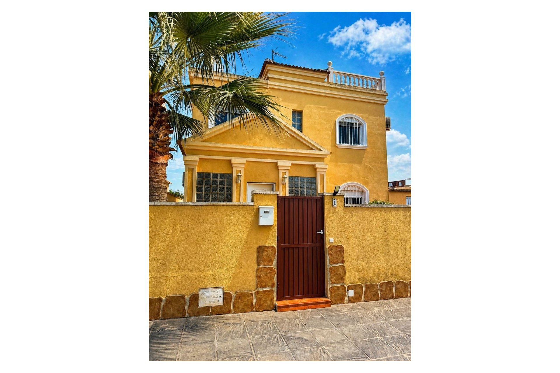 Herverkoop - Villa -
Torrevieja - Costa Blanca