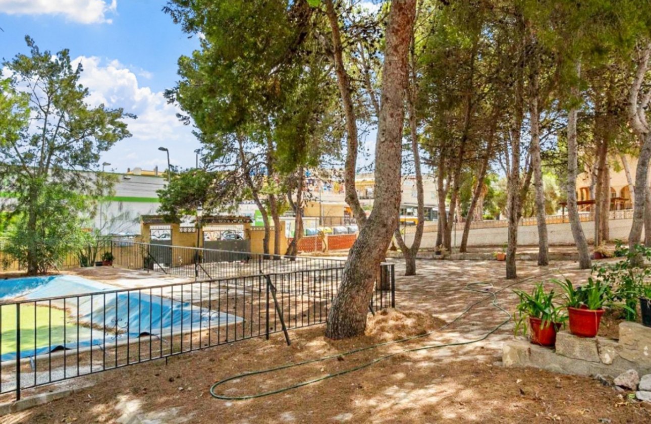Herverkoop - Villa -
Torrevieja - Costa Blanca
