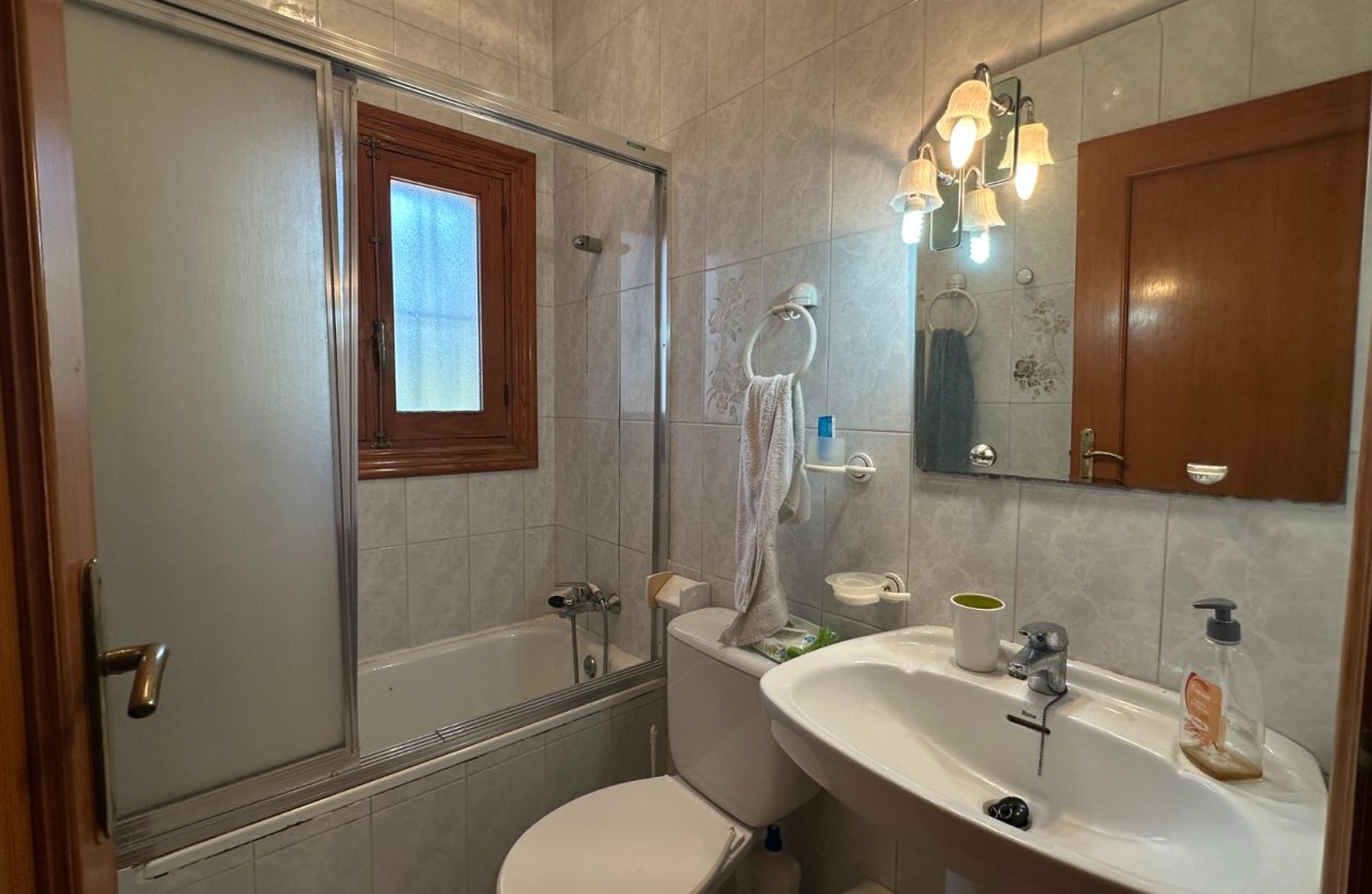 Herverkoop - Villa -
Torrevieja - Costa Blanca