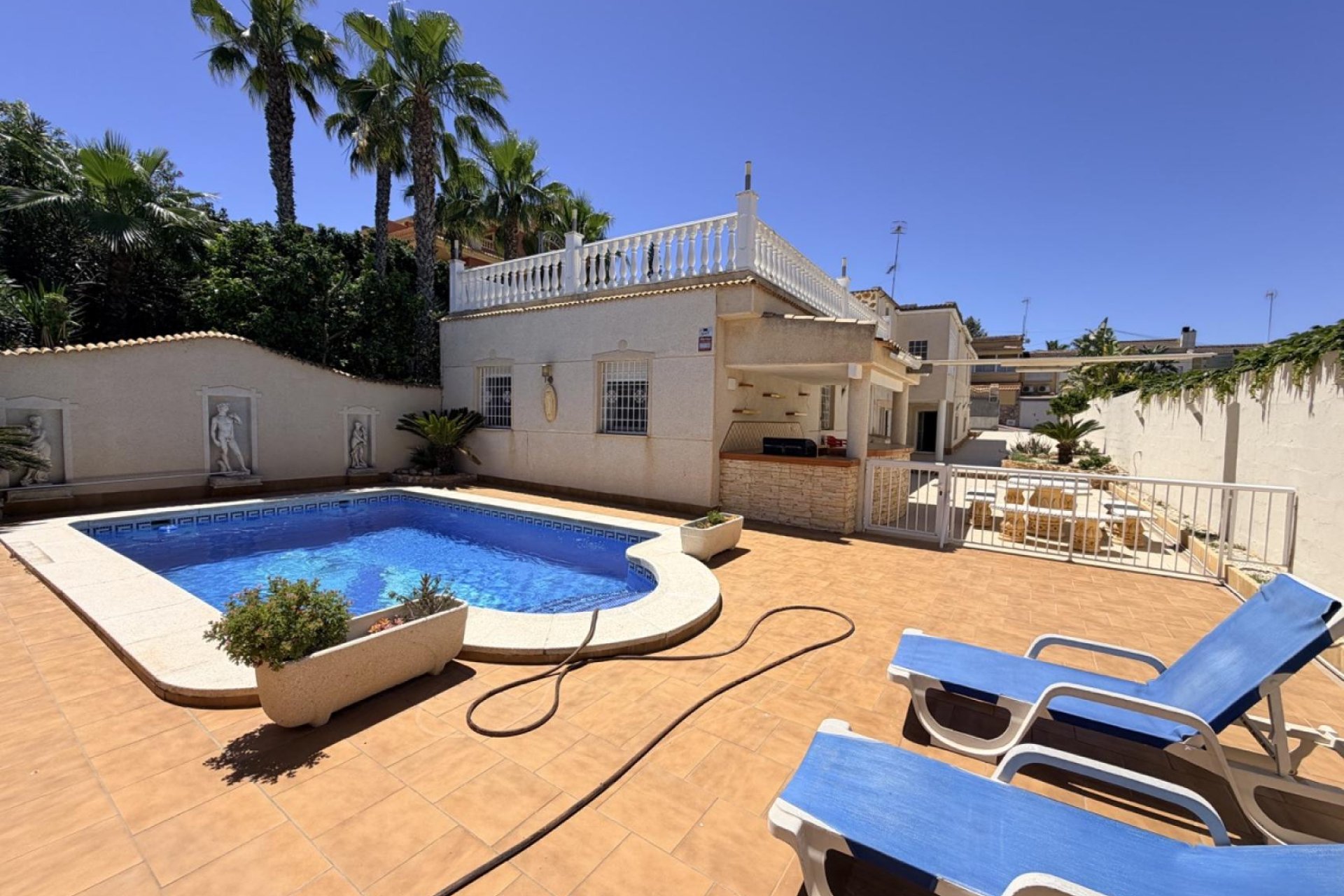 Herverkoop - Villa -
Torrevieja - Costa Blanca
