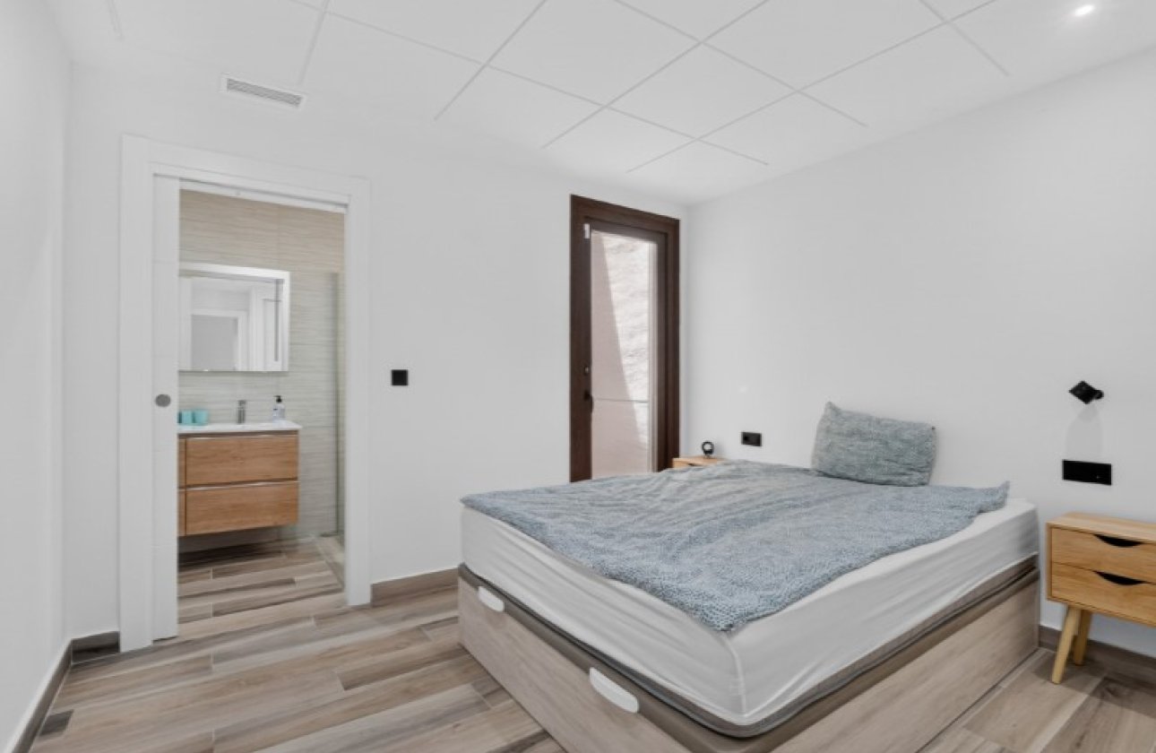 Herverkoop - Villa -
Torrevieja - Costa Blanca