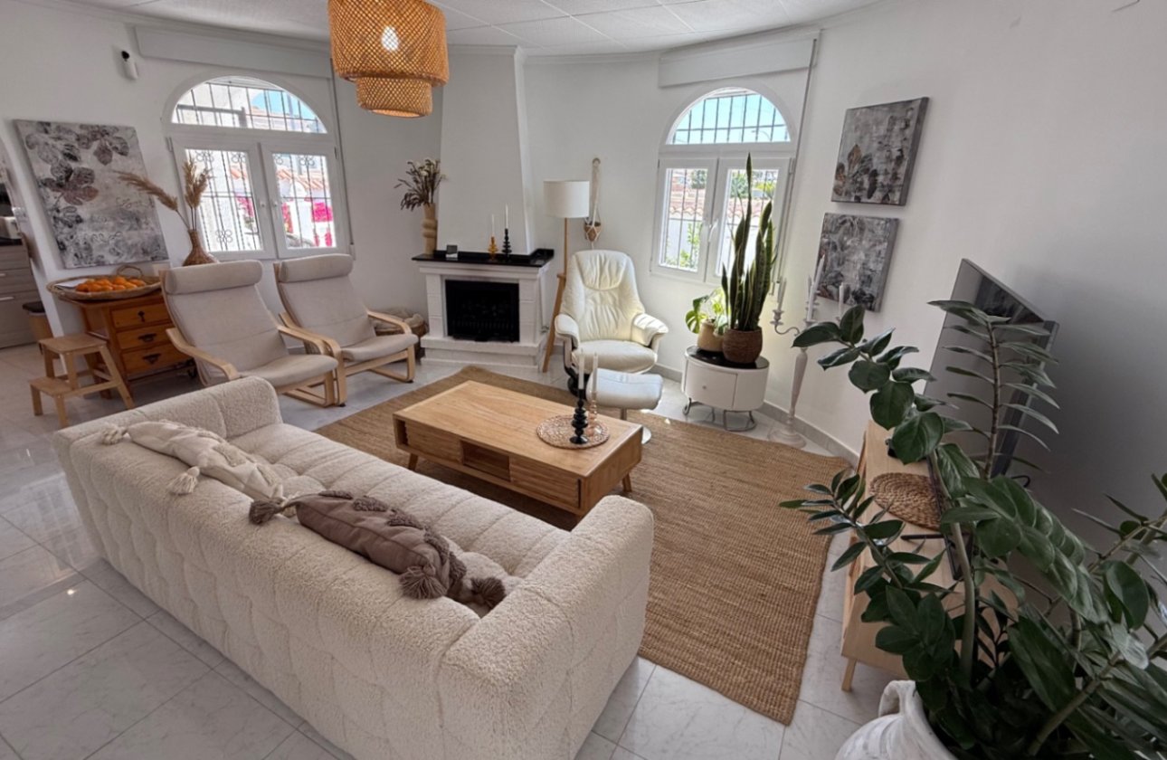 Herverkoop - Villa -
Torrevieja - Costa Blanca