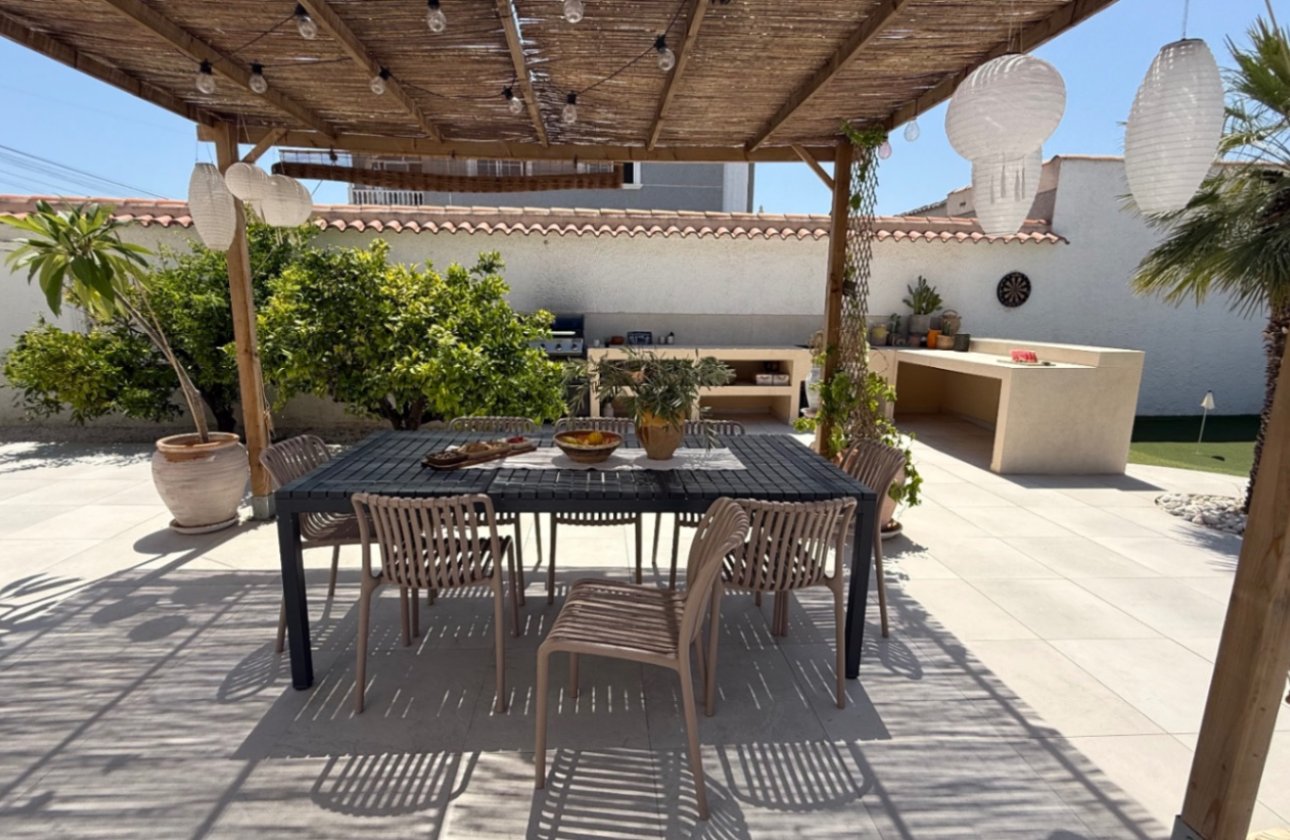 Herverkoop - Villa -
Torrevieja - Costa Blanca