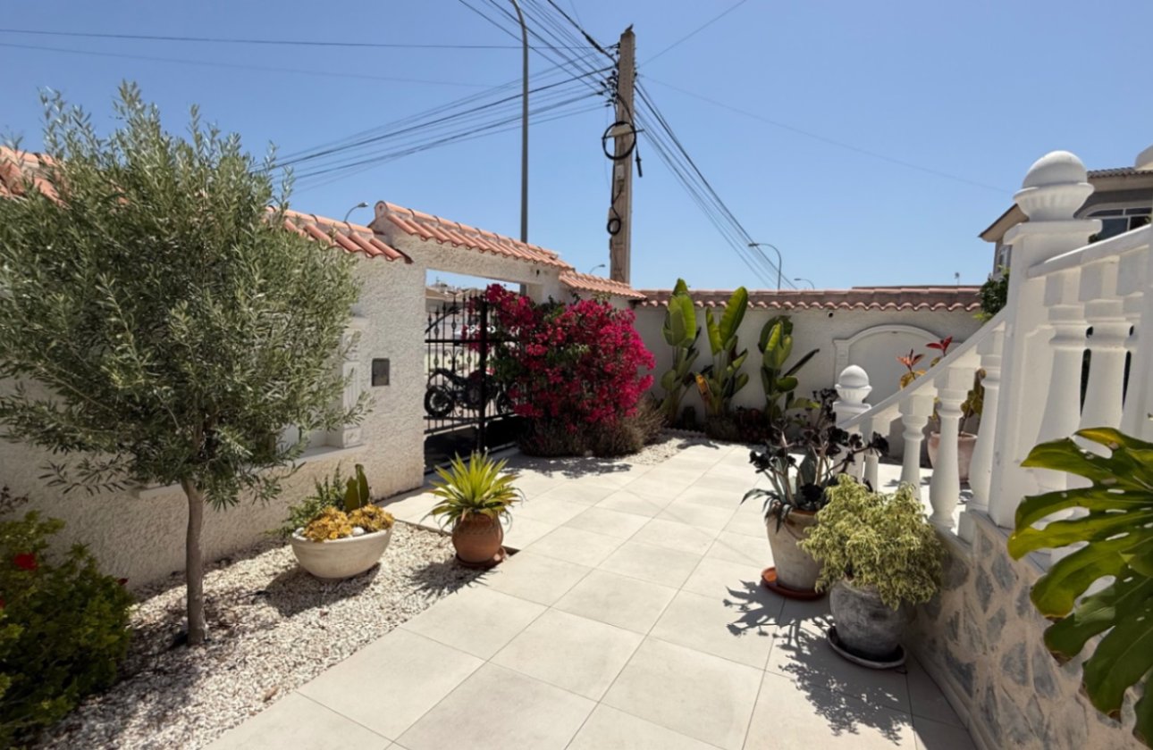 Herverkoop - Villa -
Torrevieja - Costa Blanca