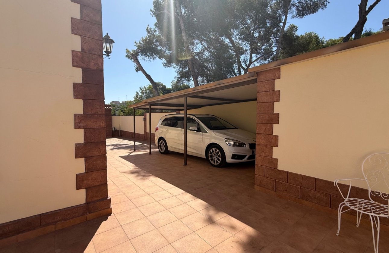 Herverkoop - Villa -
Torrevieja - Costa Blanca