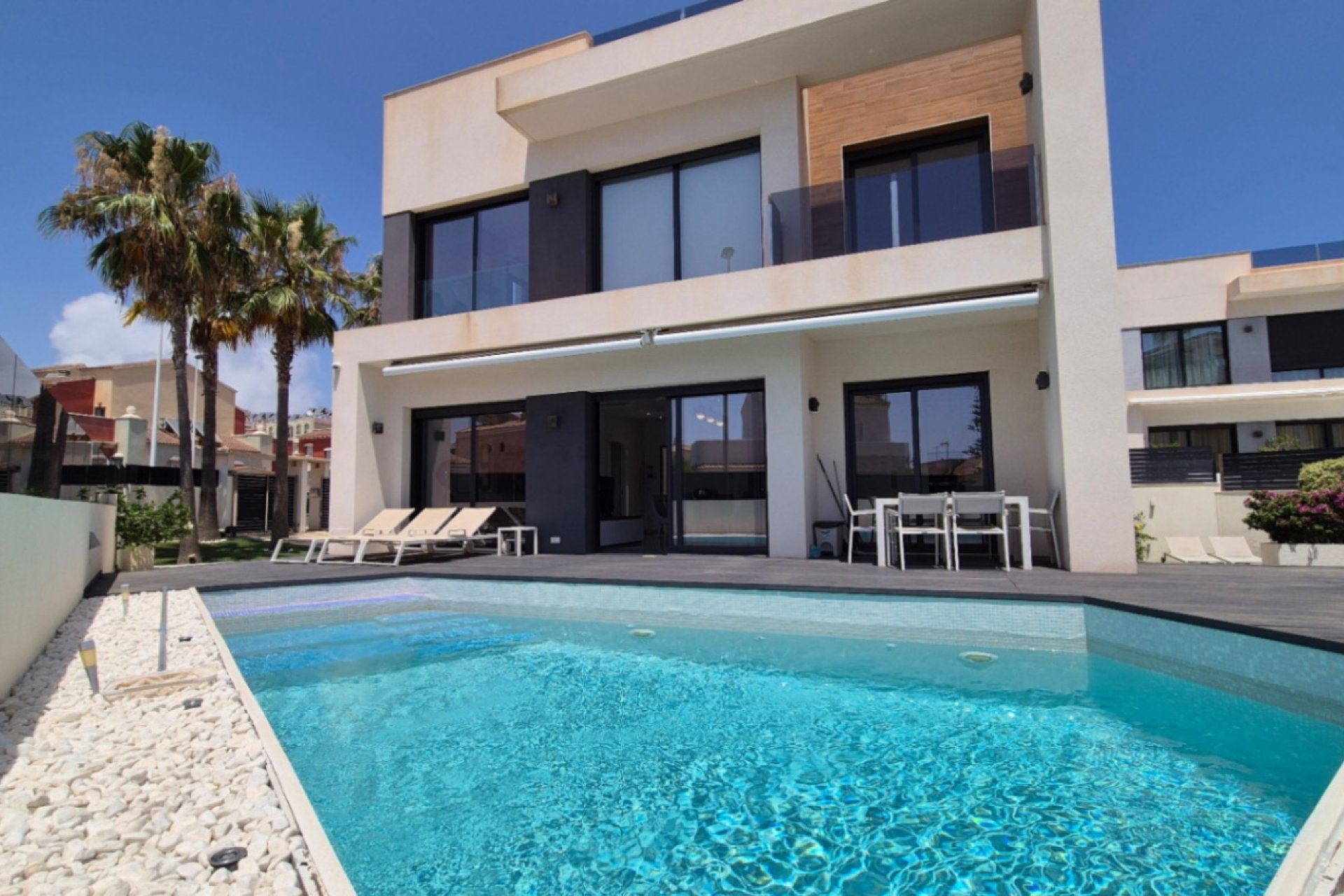 Herverkoop - Villa -
Torrevieja - Costa Blanca