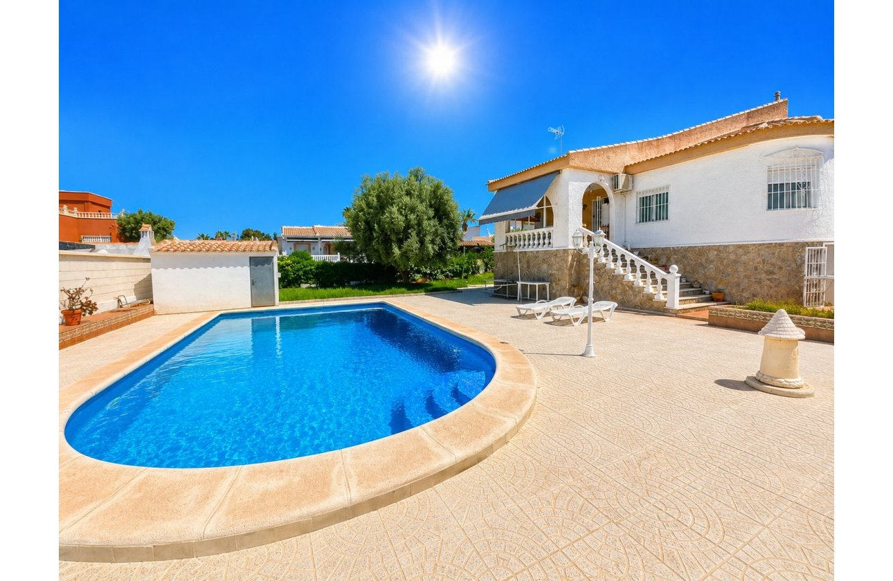 Herverkoop - Villa -
Torrevieja - Costa Blanca
