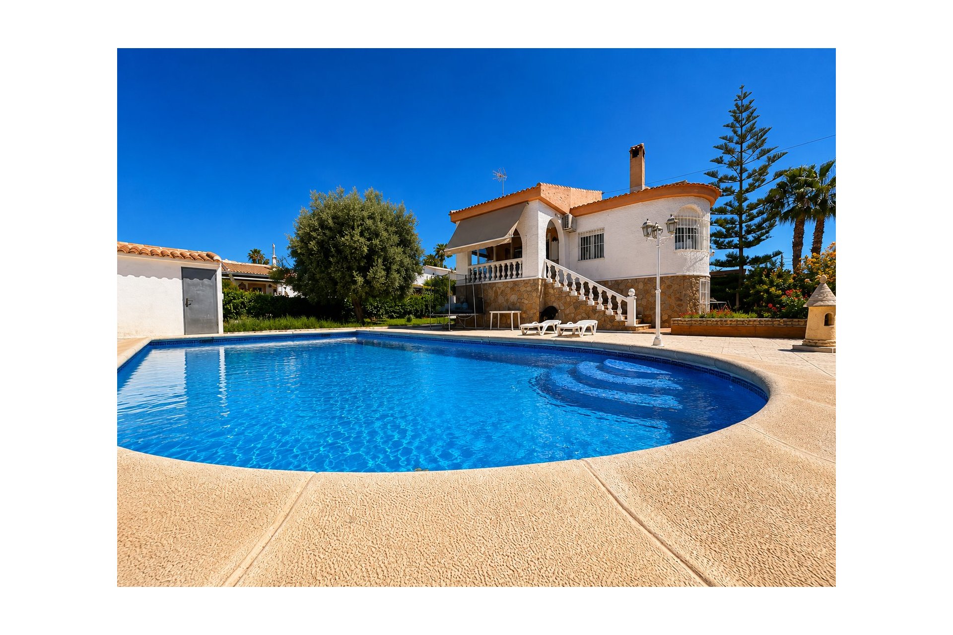 Herverkoop - Villa -
Torrevieja - Costa Blanca