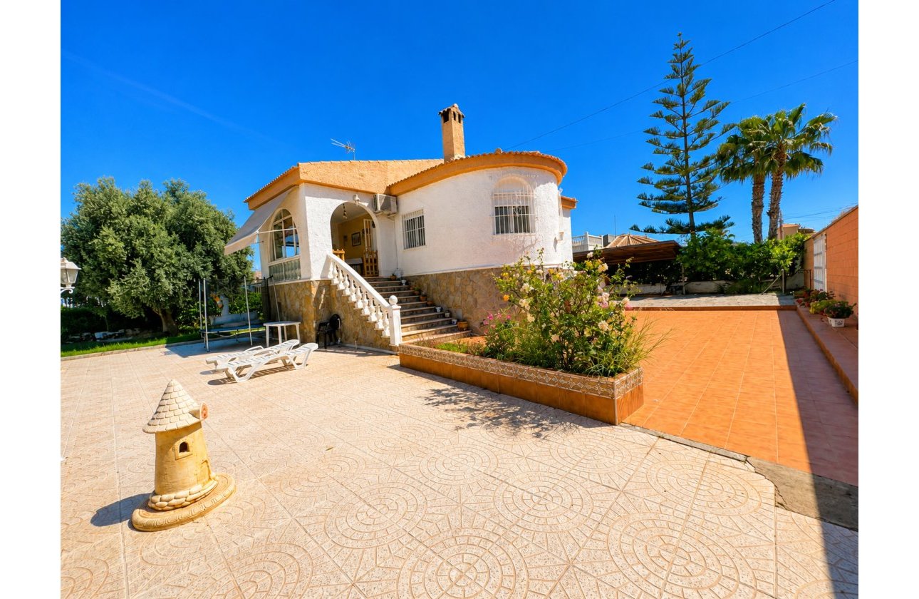 Herverkoop - Villa -
Torrevieja - Costa Blanca