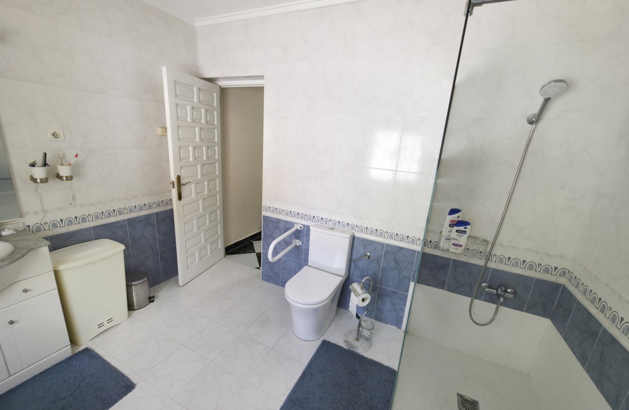 Herverkoop - Villa -
Torrevieja - Costa Blanca