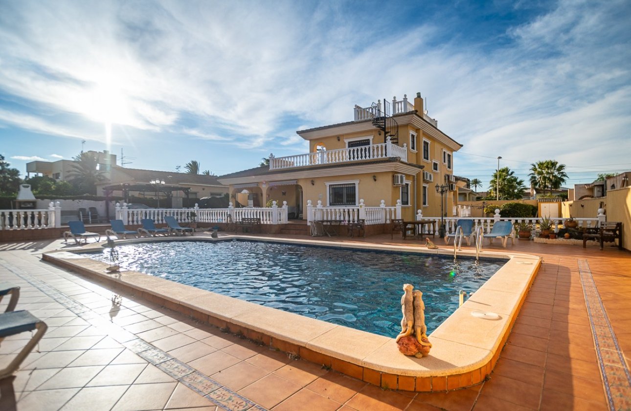 Herverkoop - Villa -
Torrevieja - Costa Blanca