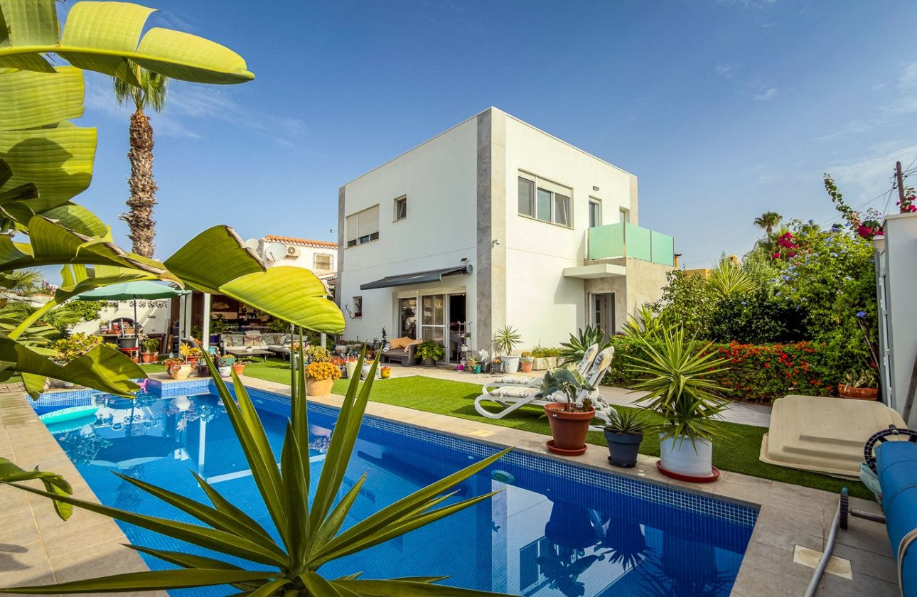 Herverkoop - Villa -
Torrevieja - Costa Blanca