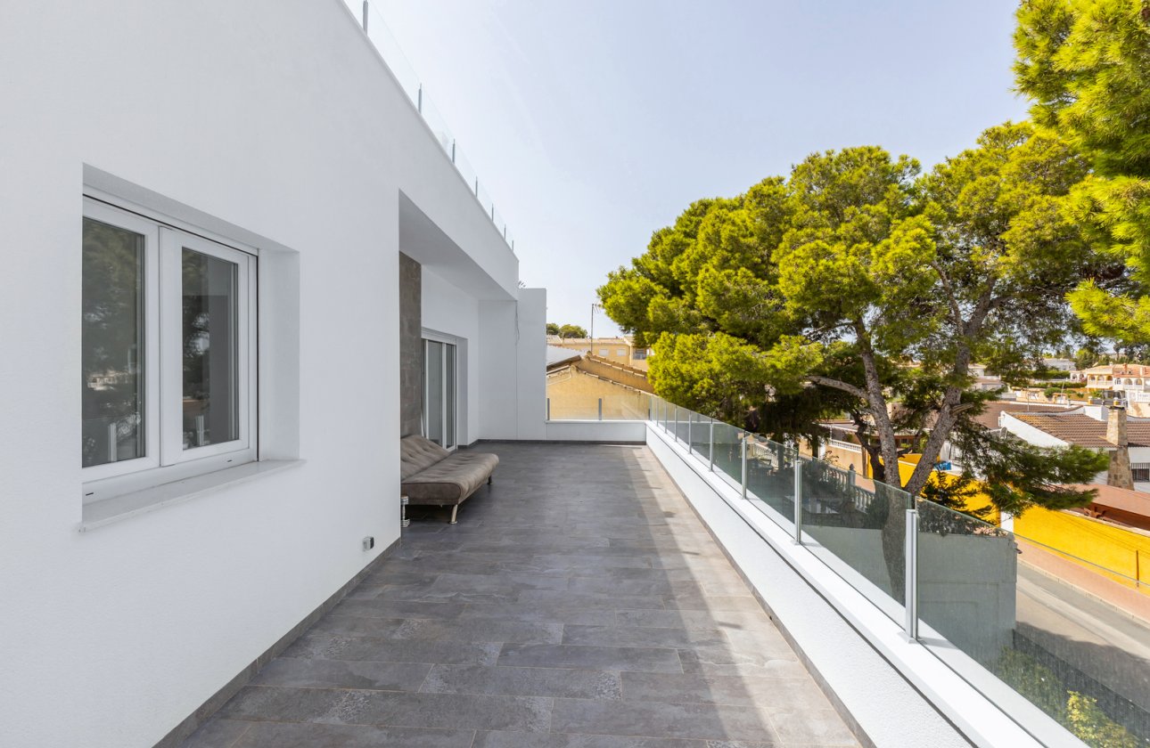 Herverkoop - Villa -
Torrevieja - Costa Blanca