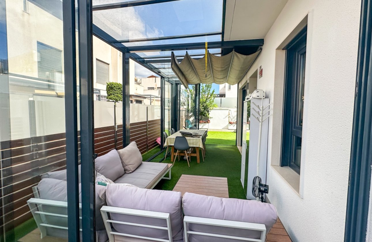 Herverkoop - Villa -
Torrevieja - Costa Blanca