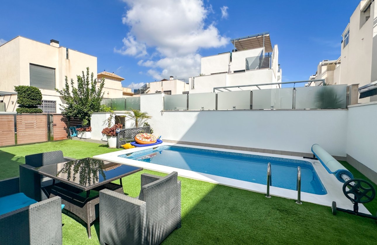 Herverkoop - Villa -
Torrevieja - Costa Blanca