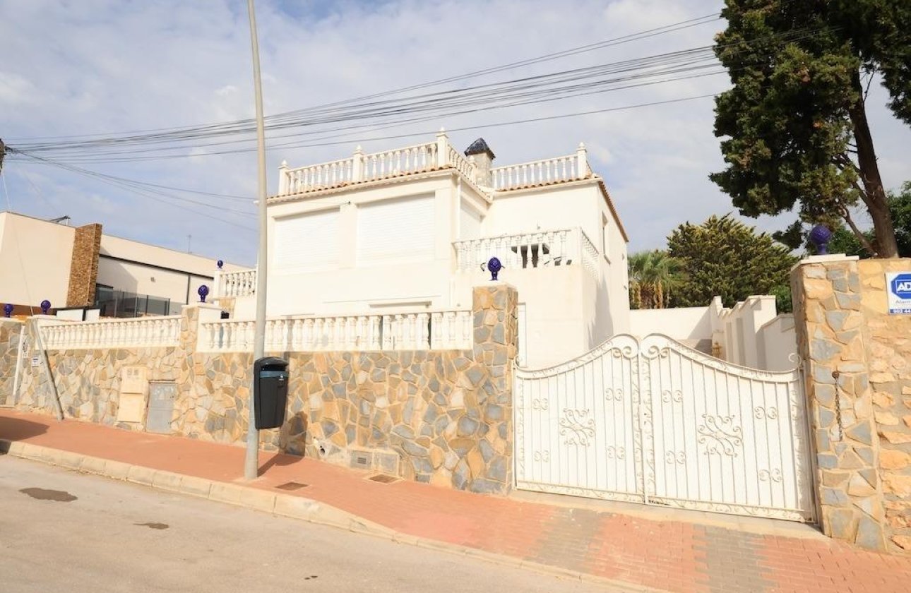 Herverkoop - Villa -
Torrevieja - Costa Blanca