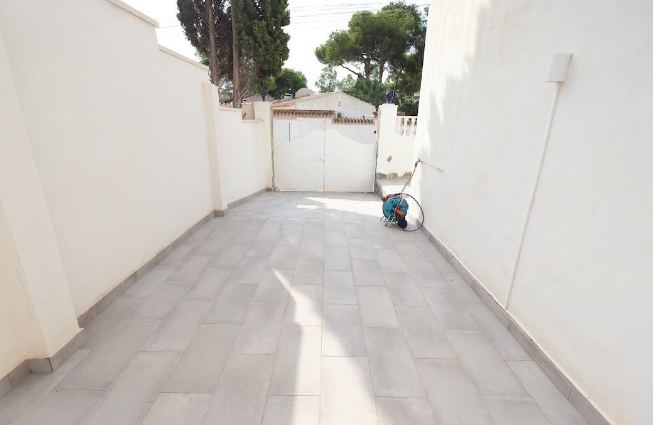 Herverkoop - Villa -
Torrevieja - Costa Blanca