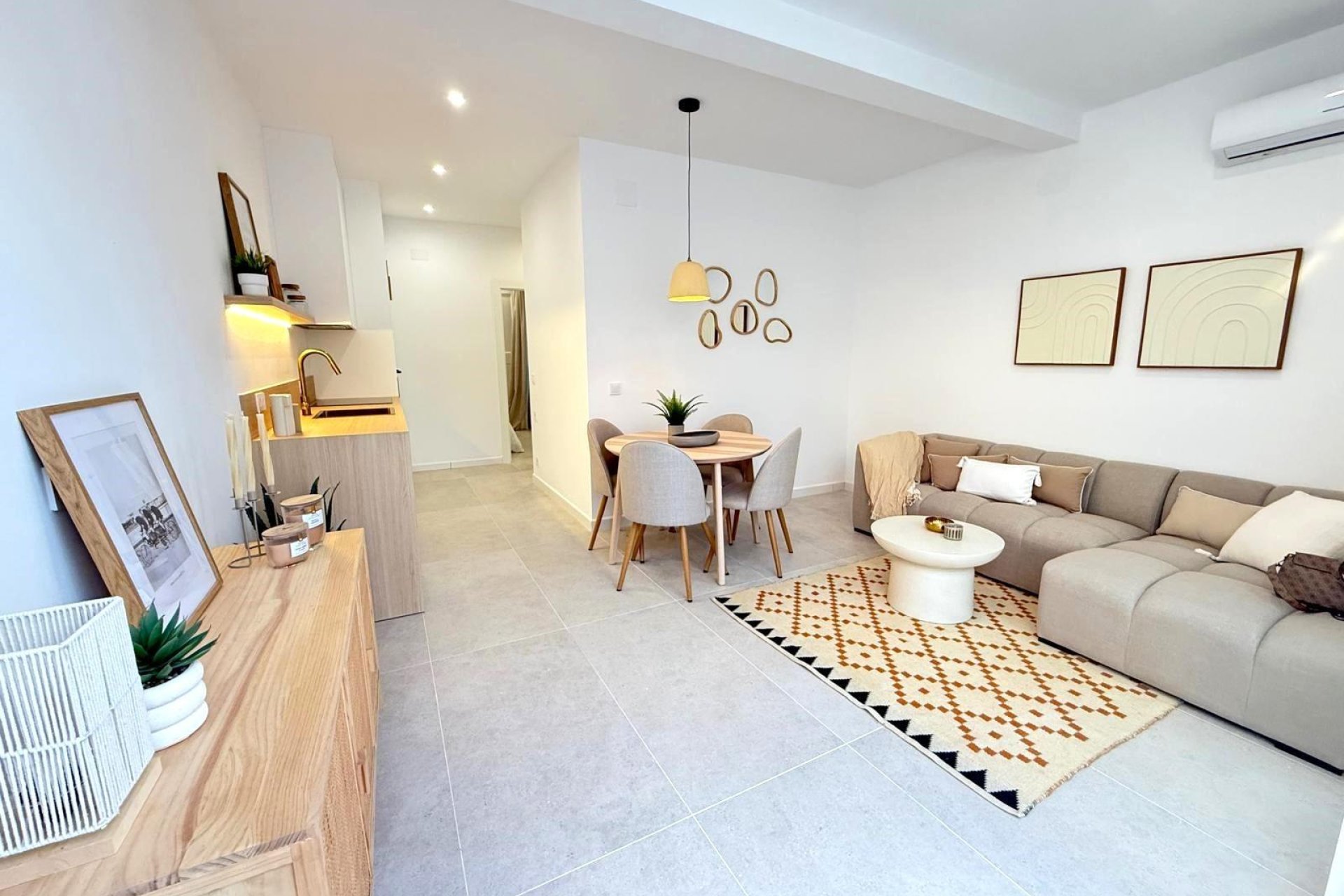 Herverkoop - Villa -
Torrevieja - El Chaparral