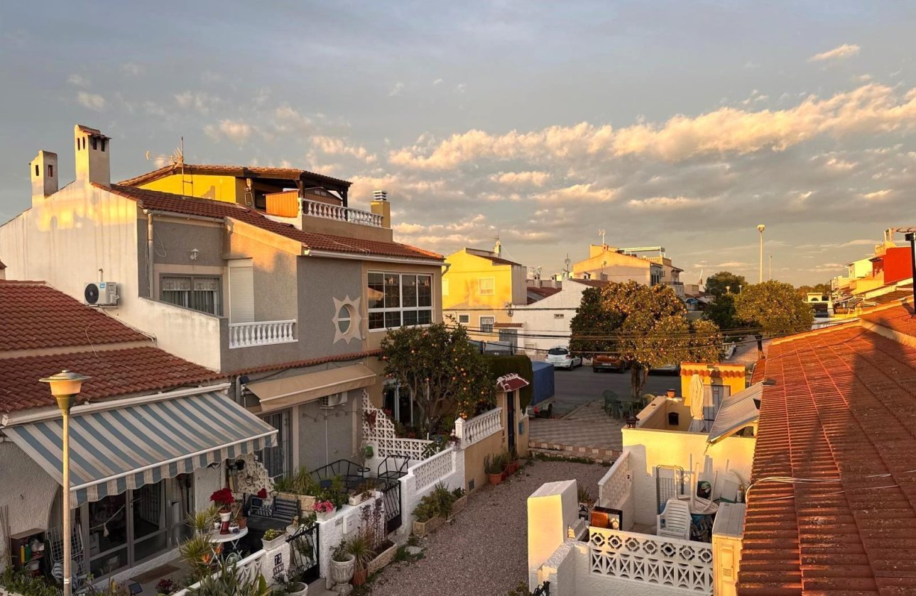 Herverkoop - Villa -
Torrevieja - El Chaparral