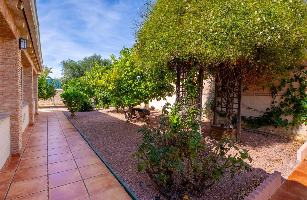 Herverkoop - Villa -
Torrevieja - El Chaparral