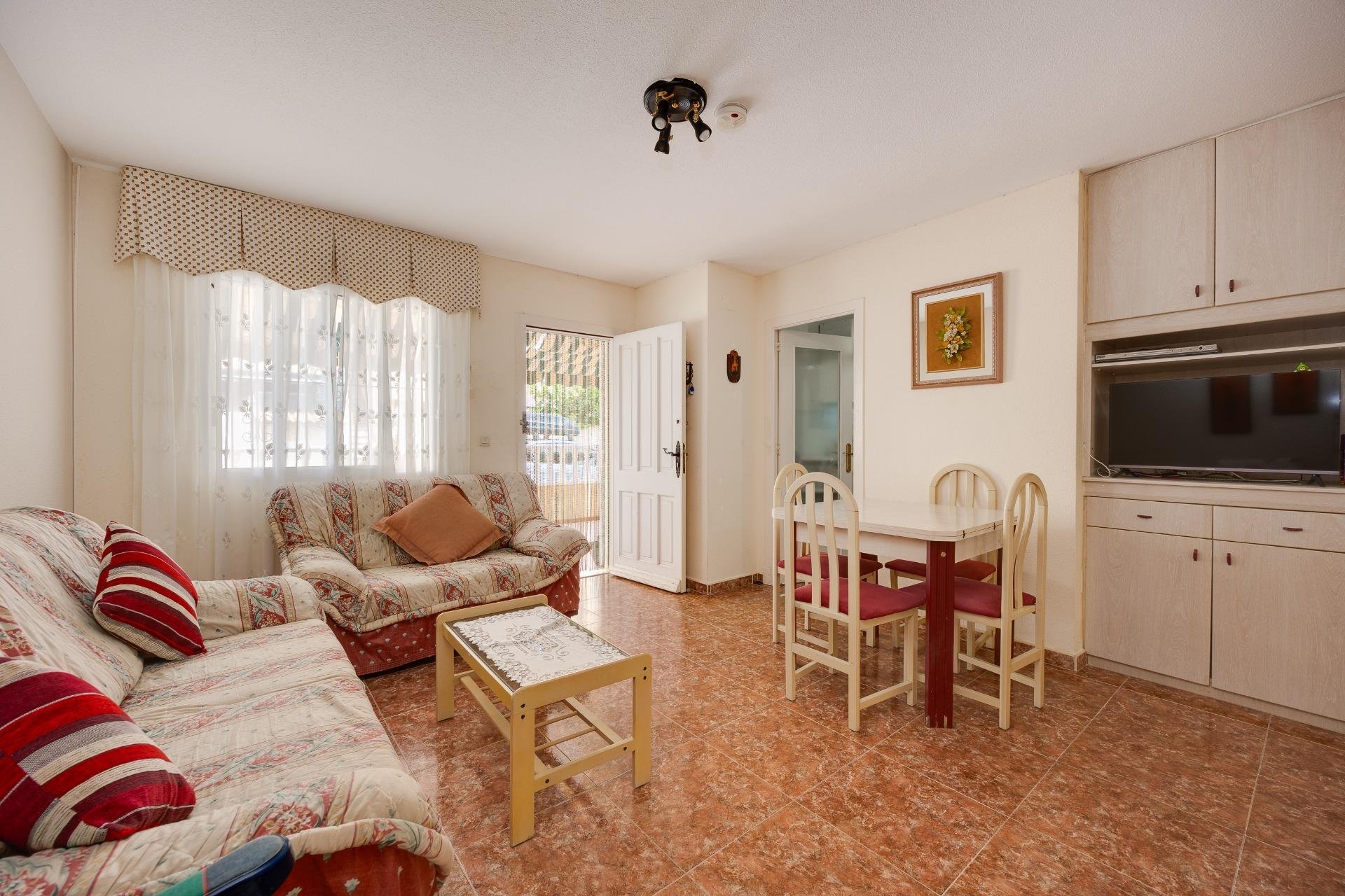 Herverkoop - Villa -
Torrevieja - El Limonar