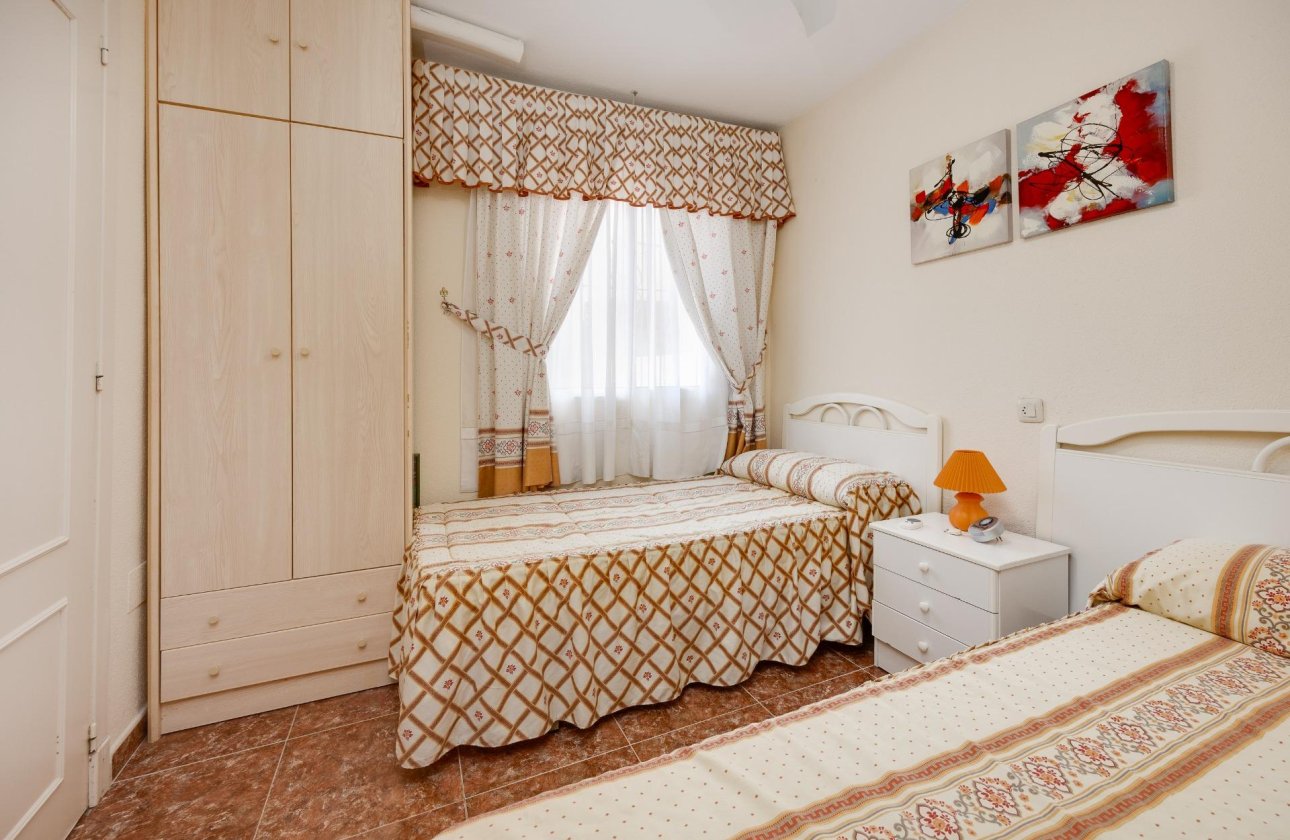 Herverkoop - Villa -
Torrevieja - El Limonar