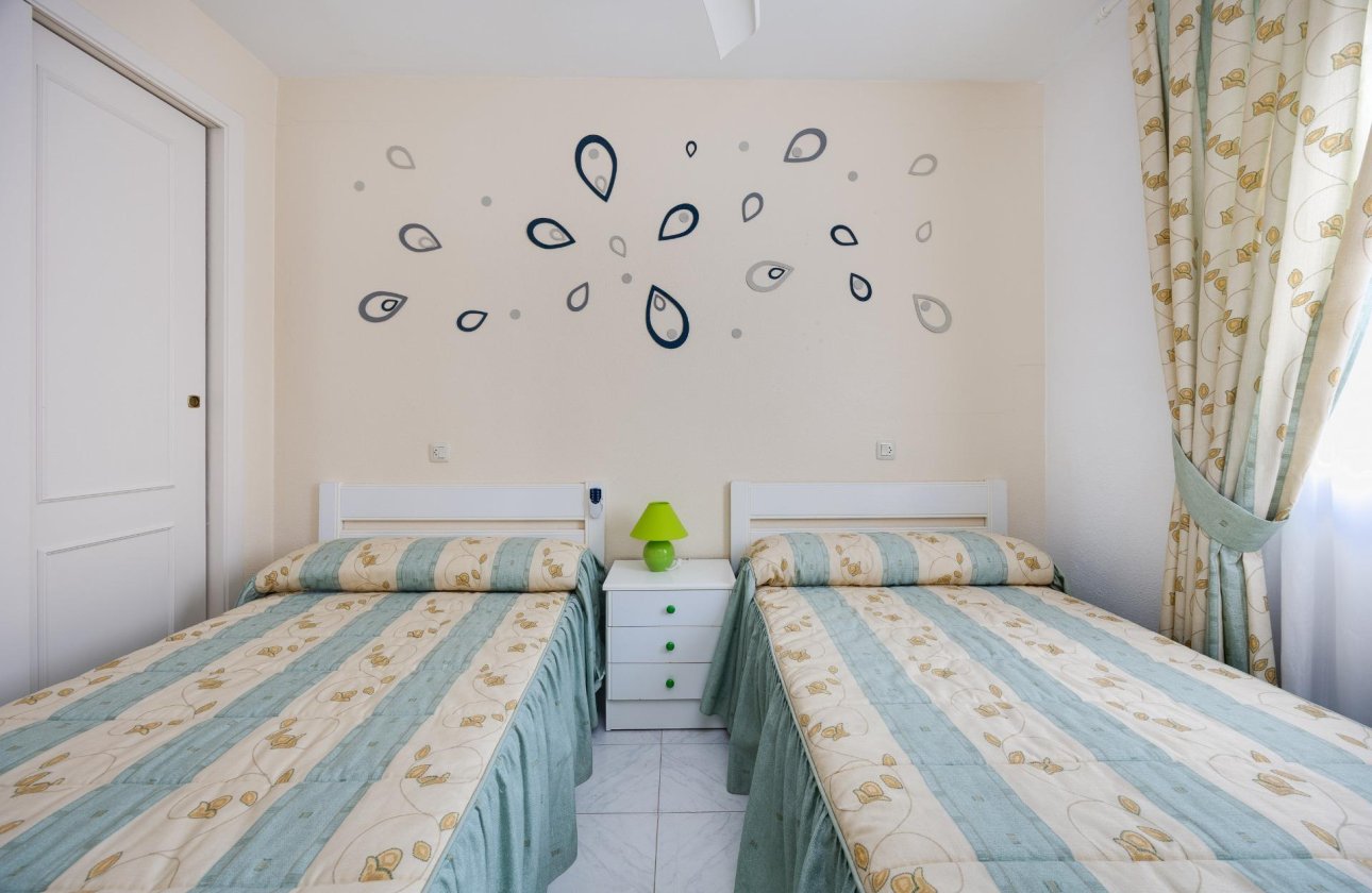 Herverkoop - Villa -
Torrevieja - El Limonar