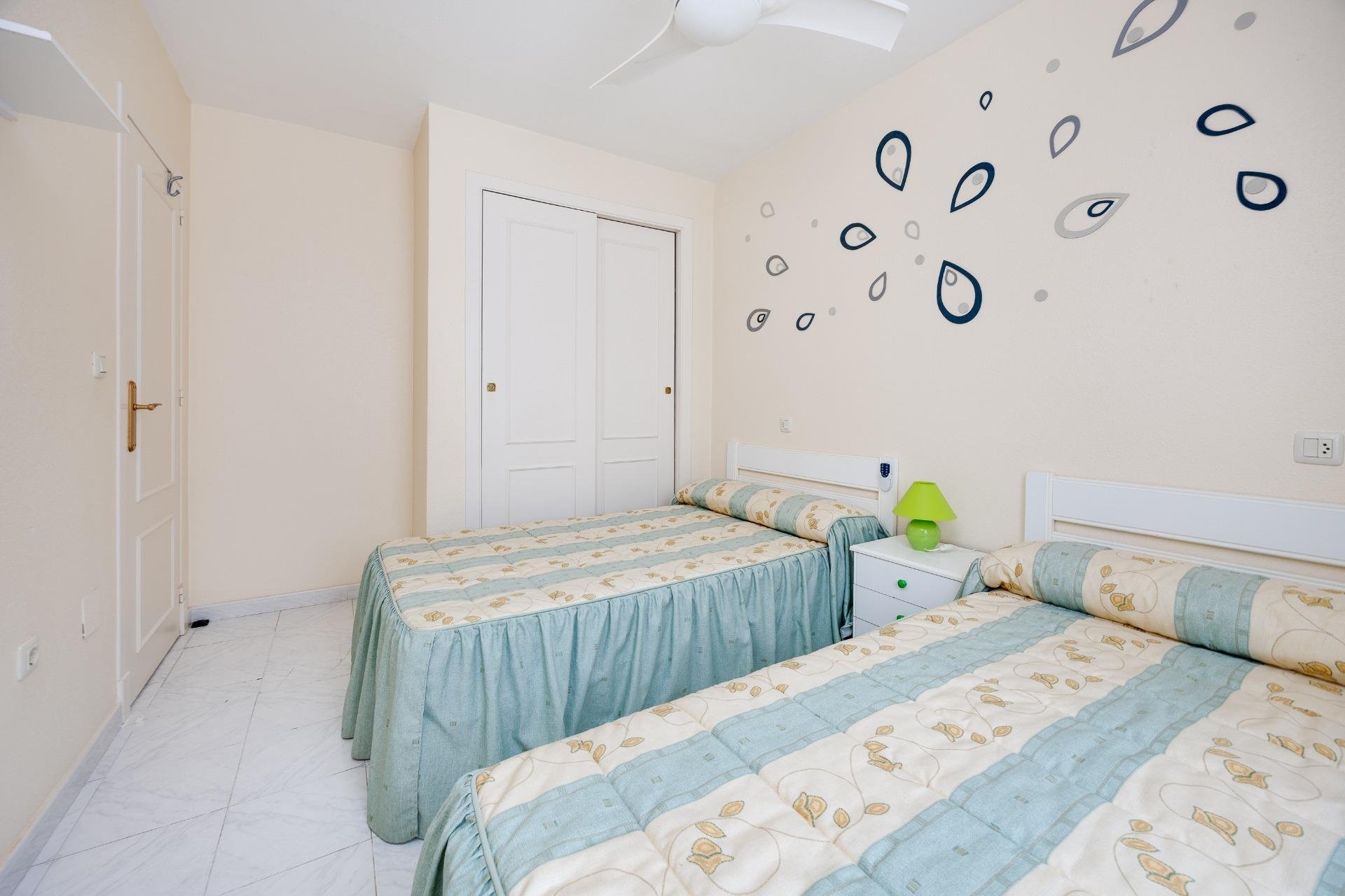 Herverkoop - Villa -
Torrevieja - El Limonar