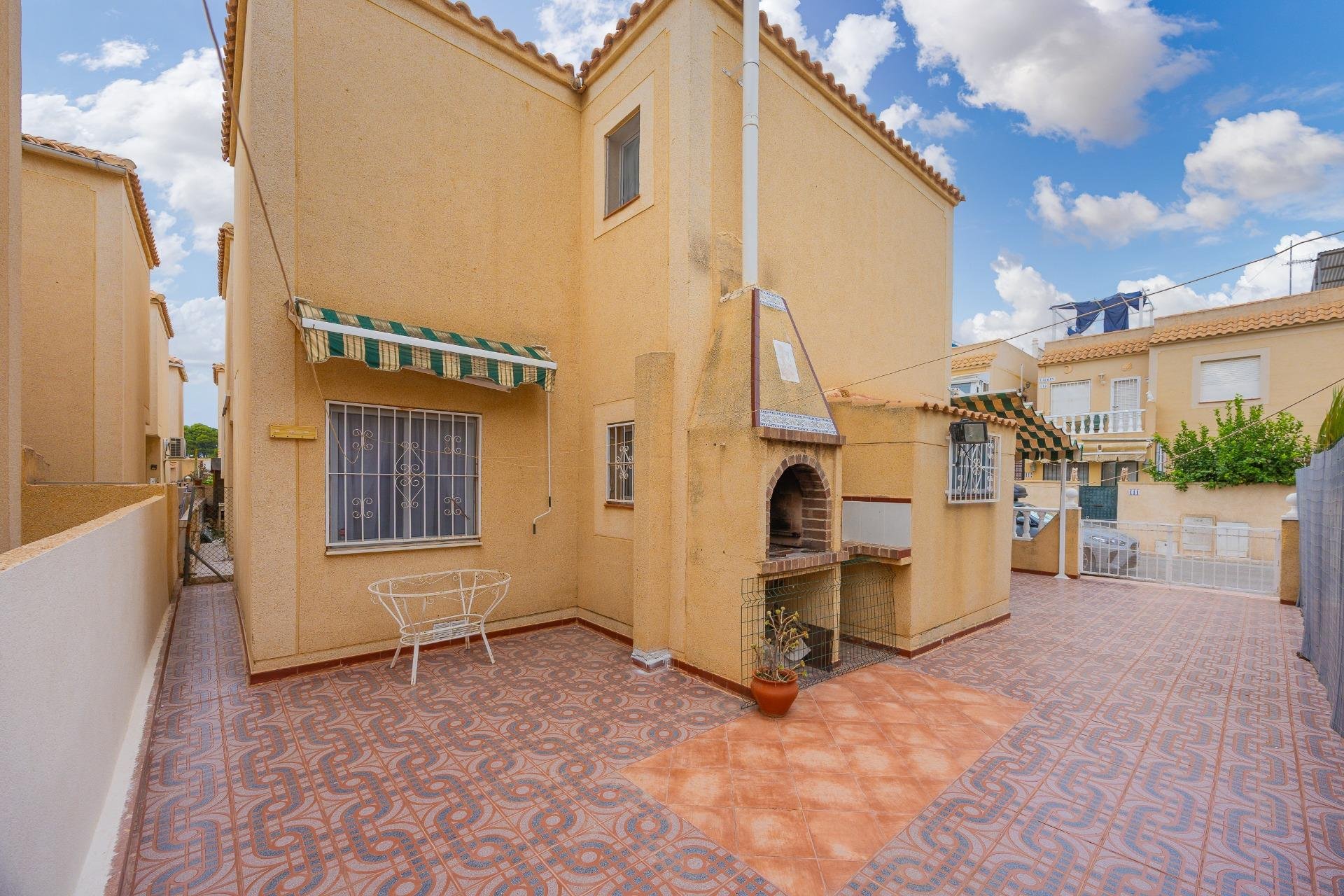 Herverkoop - Villa -
Torrevieja - El Limonar