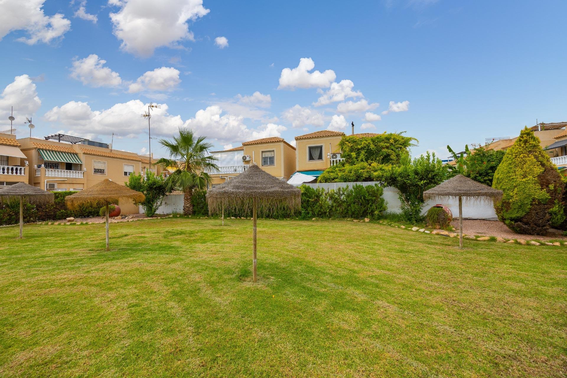 Herverkoop - Villa -
Torrevieja - El Limonar