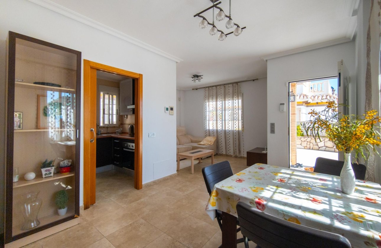 Herverkoop - Villa -
Torrevieja - La Mata