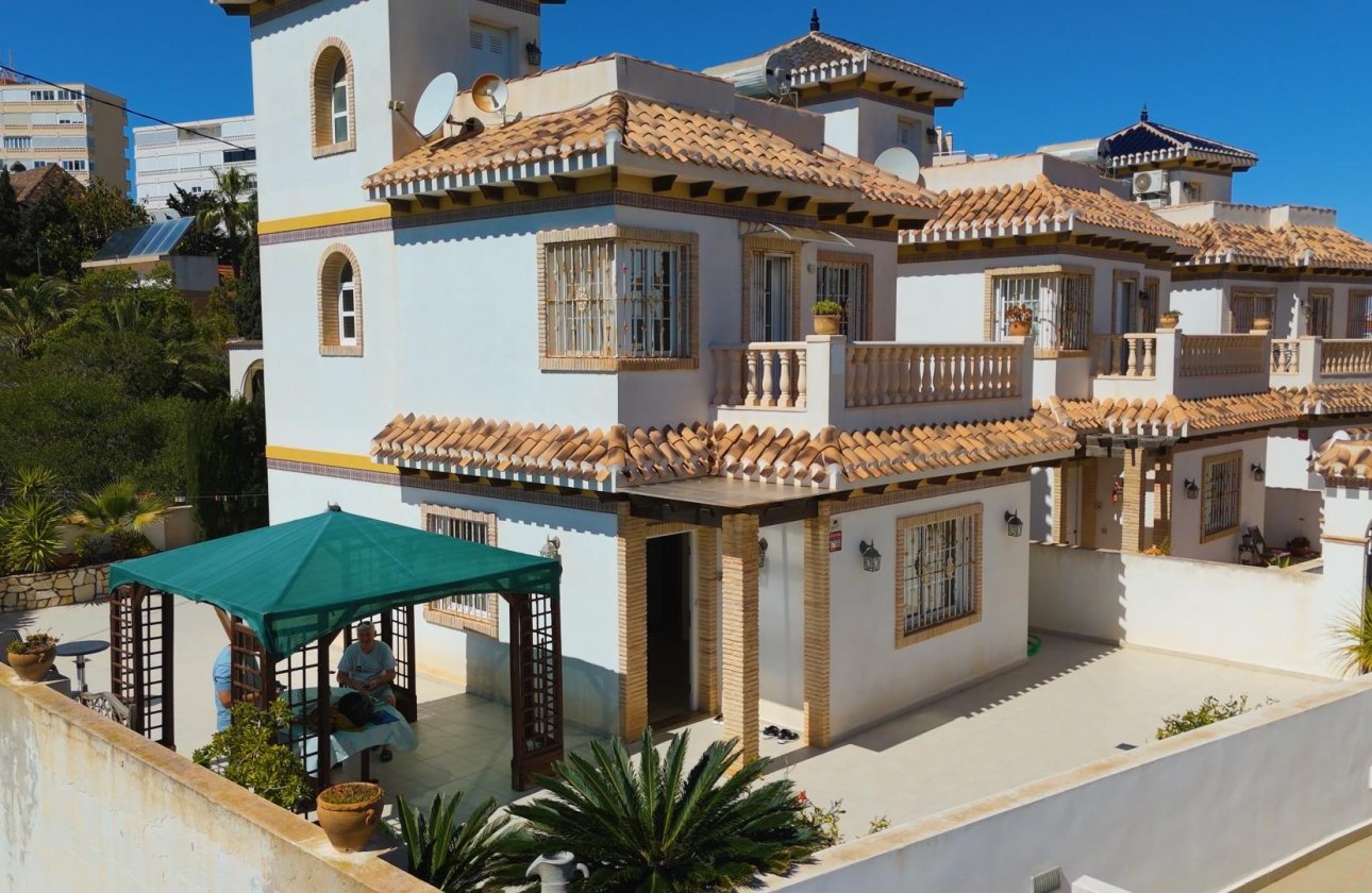 Herverkoop - Villa -
Torrevieja - La Mata