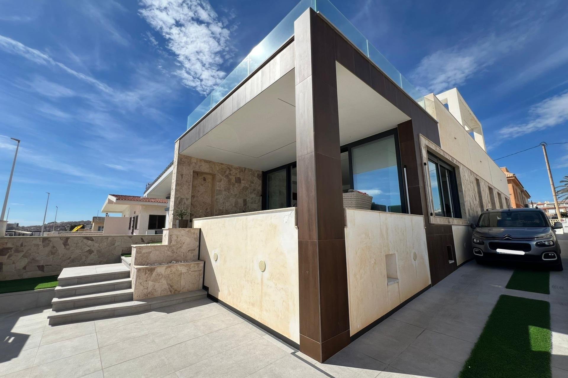 Herverkoop - Villa -
Torrevieja - La Mata