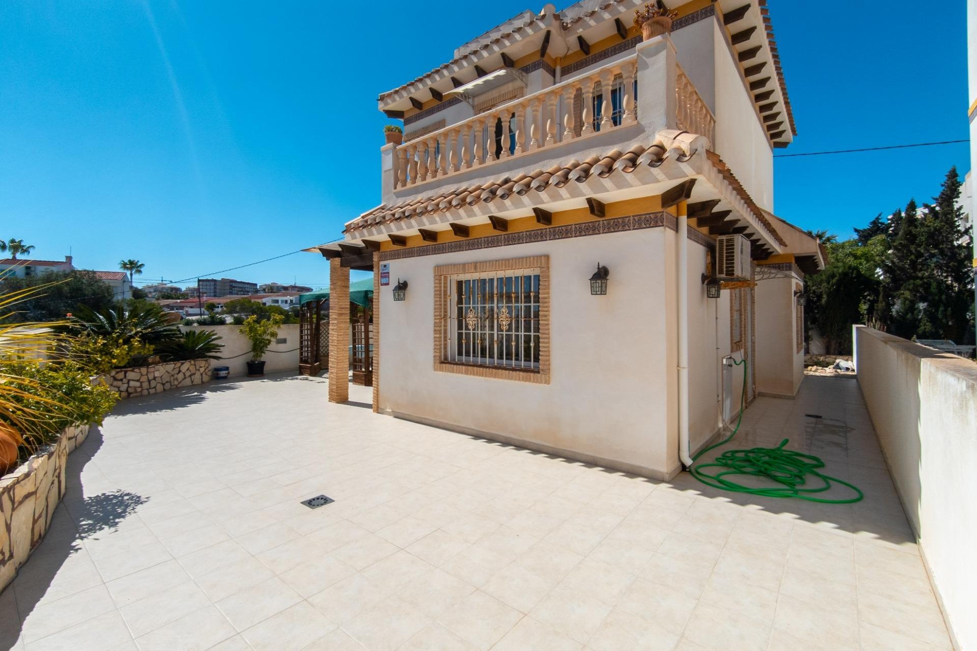 Herverkoop - Villa -
Torrevieja - La Mata