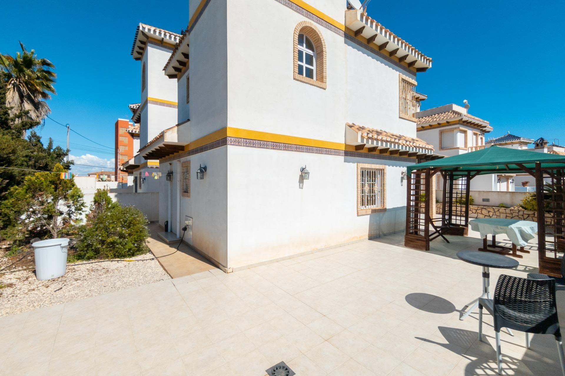 Herverkoop - Villa -
Torrevieja - La Mata
