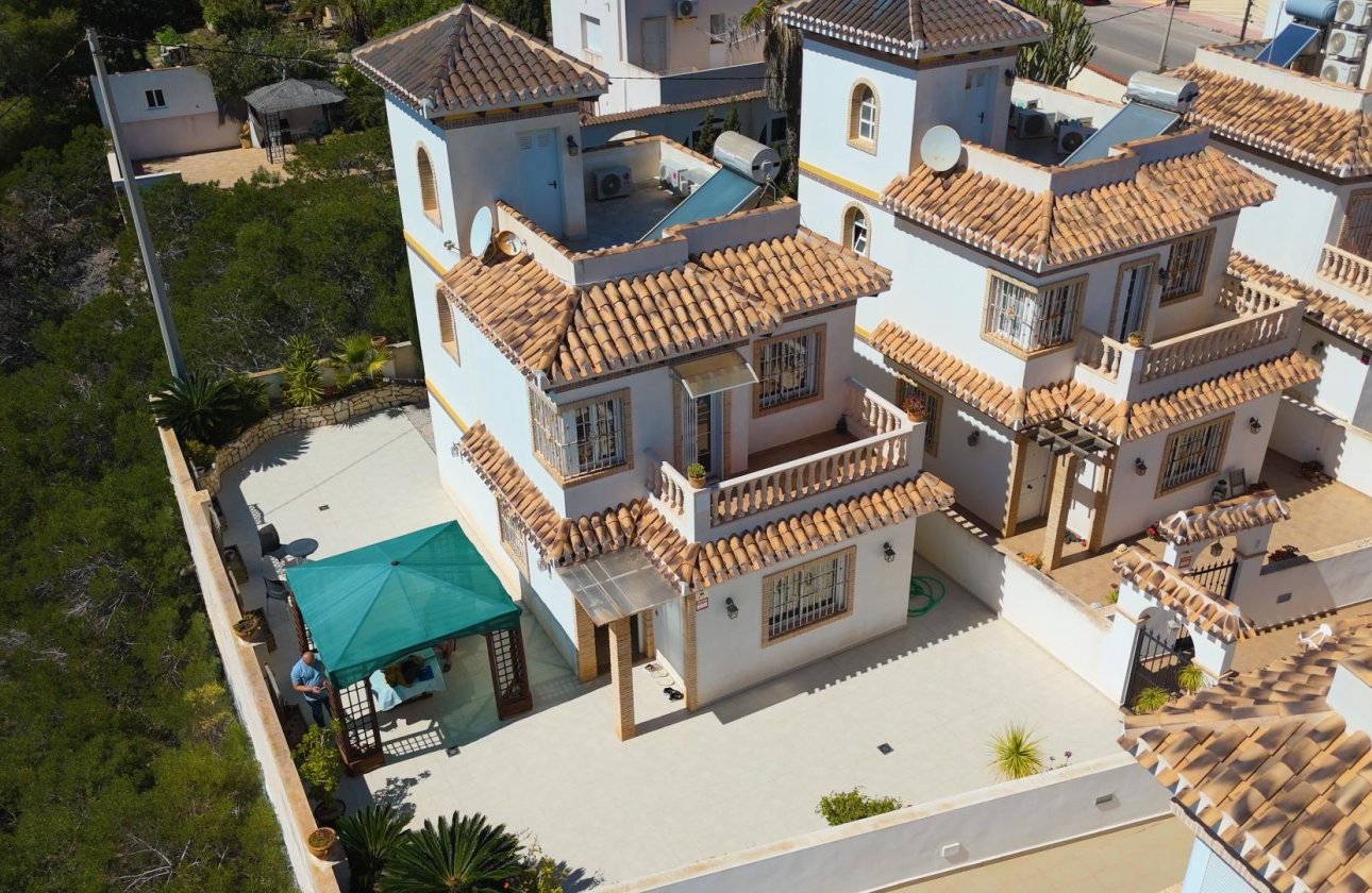 Herverkoop - Villa -
Torrevieja - La Mata
