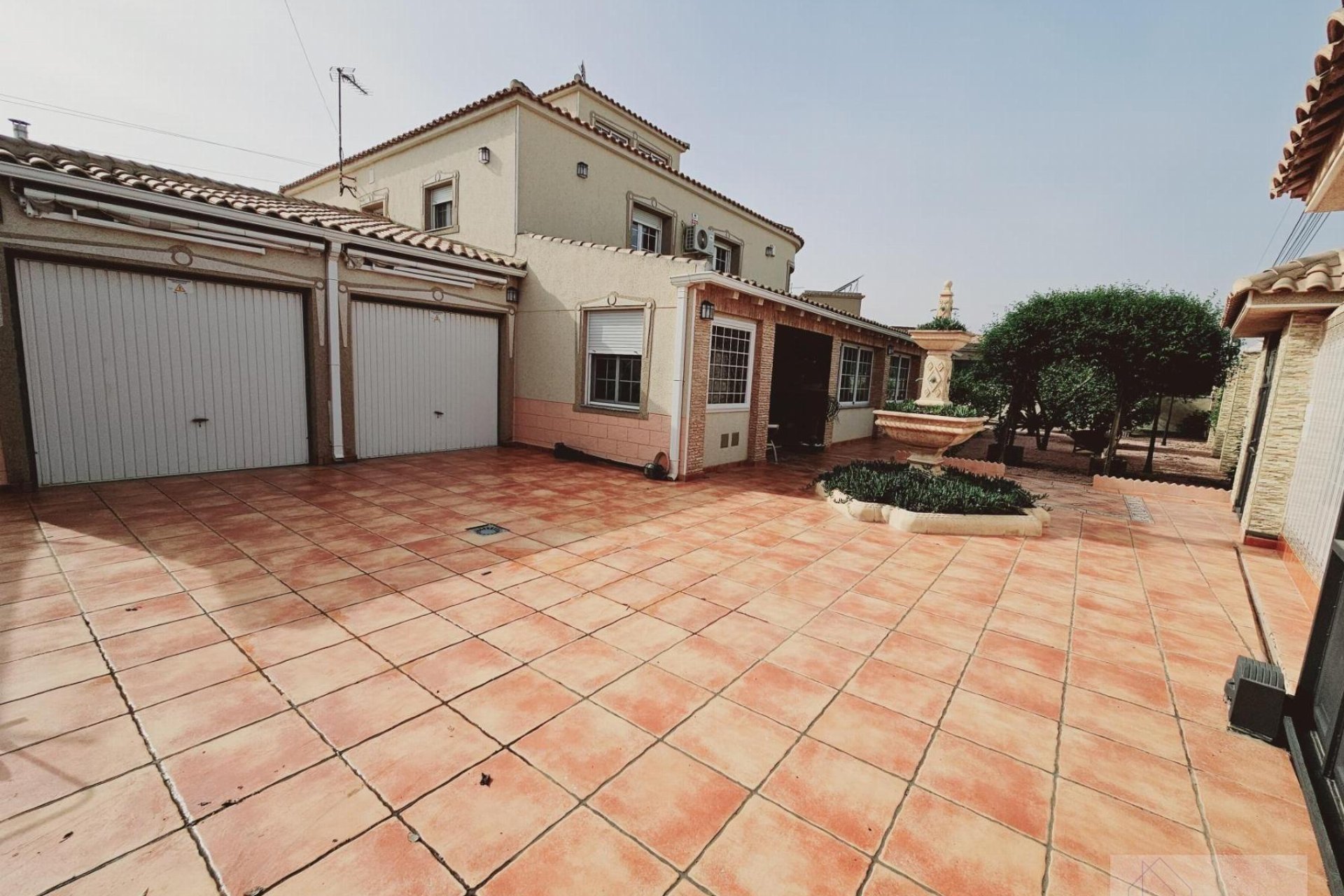 Herverkoop - Villa -
Torrevieja - La Siesta - El Salado - Torreta