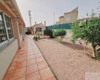 Herverkoop - Villa -
Torrevieja - La Siesta - El Salado - Torreta