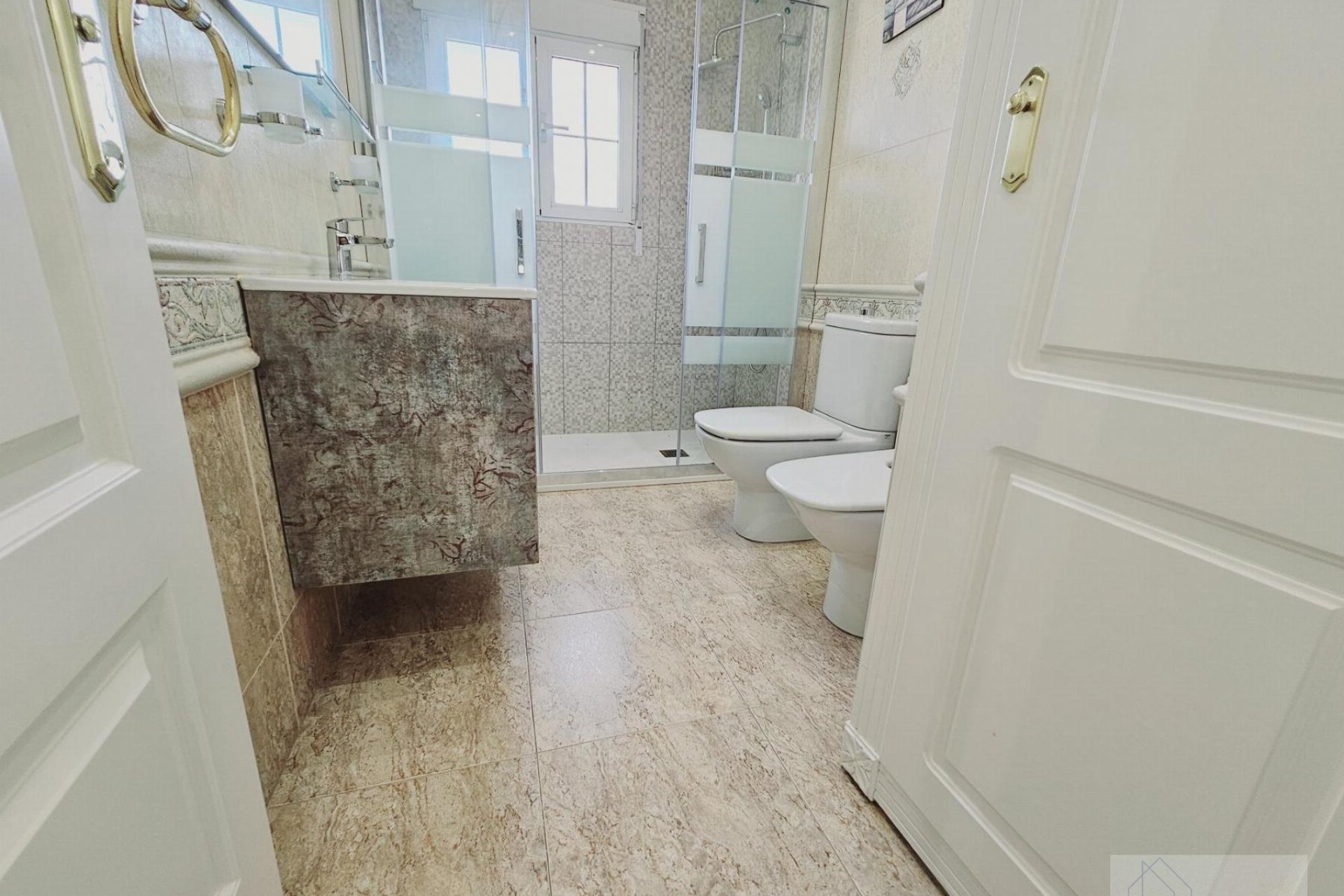 Herverkoop - Villa -
Torrevieja - La Siesta - El Salado - Torreta