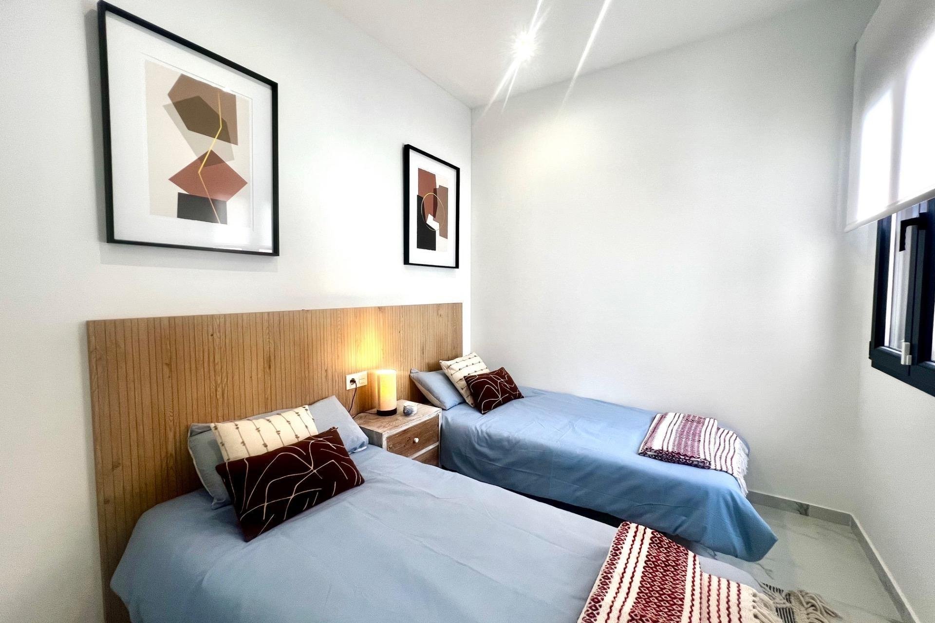 Herverkoop - Villa -
Torrevieja - La Siesta - El Salado - Torreta