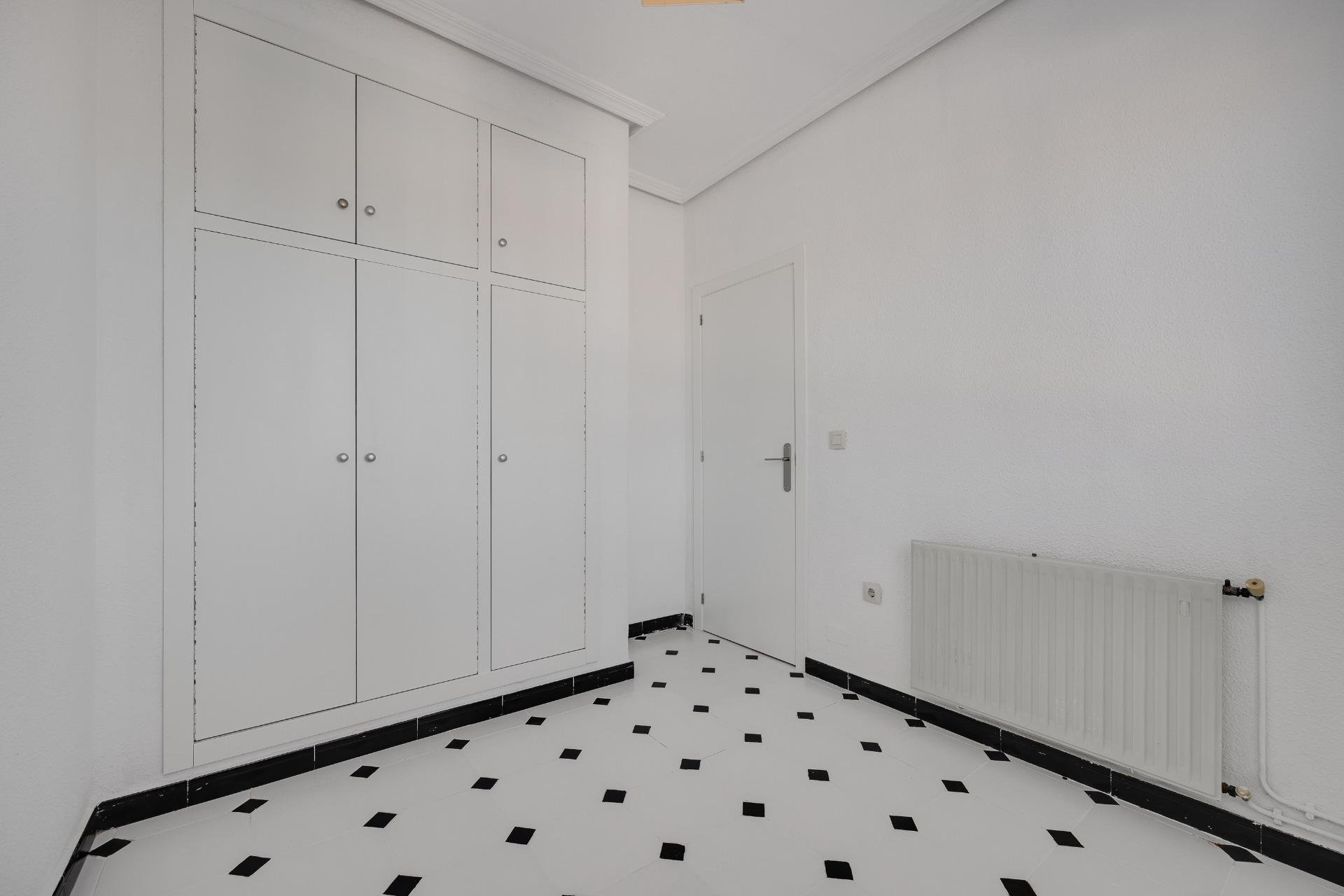 Herverkoop - Villa -
Torrevieja - La Siesta - El Salado - Torreta