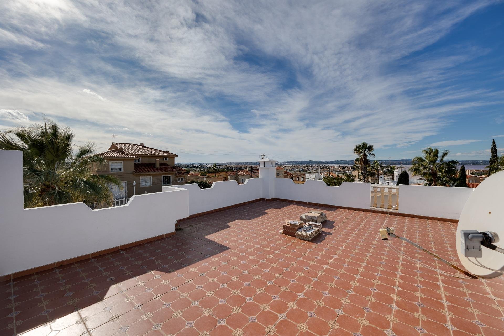 Herverkoop - Villa -
Torrevieja - La Siesta - El Salado - Torreta