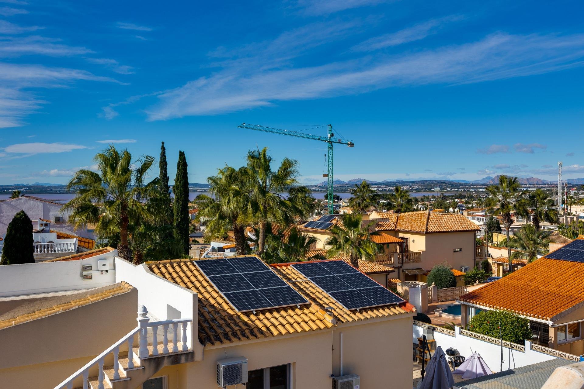 Herverkoop - Villa -
Torrevieja - La Siesta - El Salado - Torreta