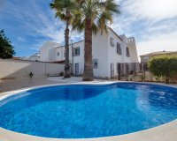 Herverkoop - Villa -
Torrevieja - La Siesta - El Salado - Torreta